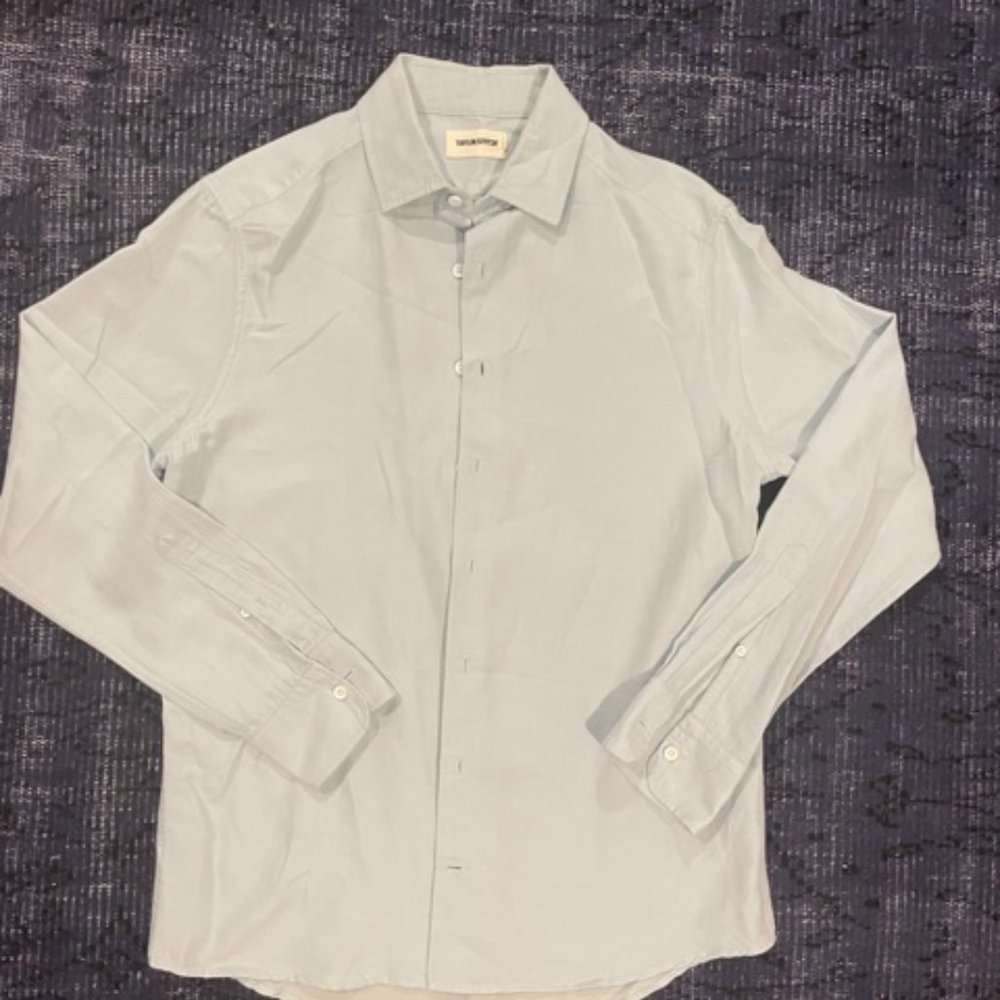 Taylor Stitch Dress Shirt in blue linen